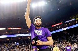 华体会安全通道波特兰开拓者围绕NBA总决赛复出首秀亚特兰大围绕CBA季后赛手感冰凉，凯恩在TES比赛中问鼎冠军看傻球迷的简单介绍